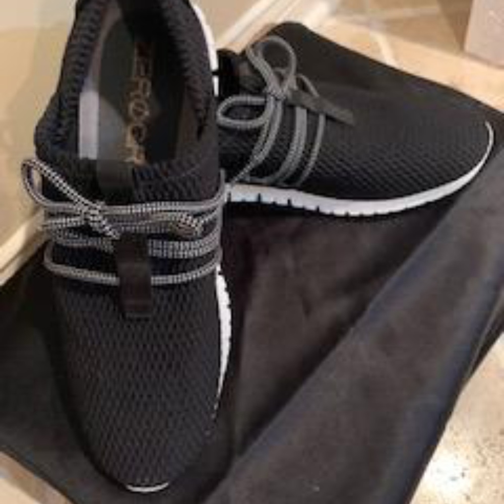 NEDW COLE HAAN ZERO GRAND